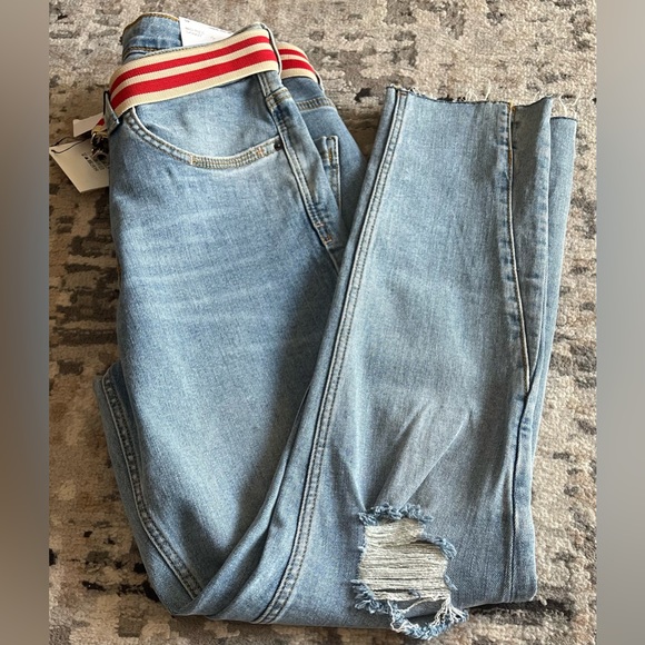 Zara Basic Z1975 Mid Rise Skinny with red stripe belt In Size 8 - Picture 3 of 8